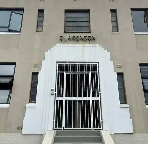 Clarendon Bright Apartment